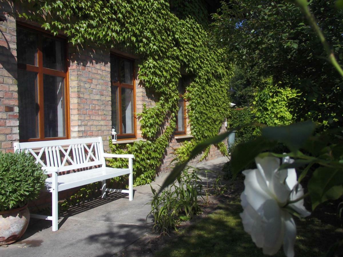 Schlossparkferienwohnungen Rheinsberg Mit Garten Екстер'єр фото